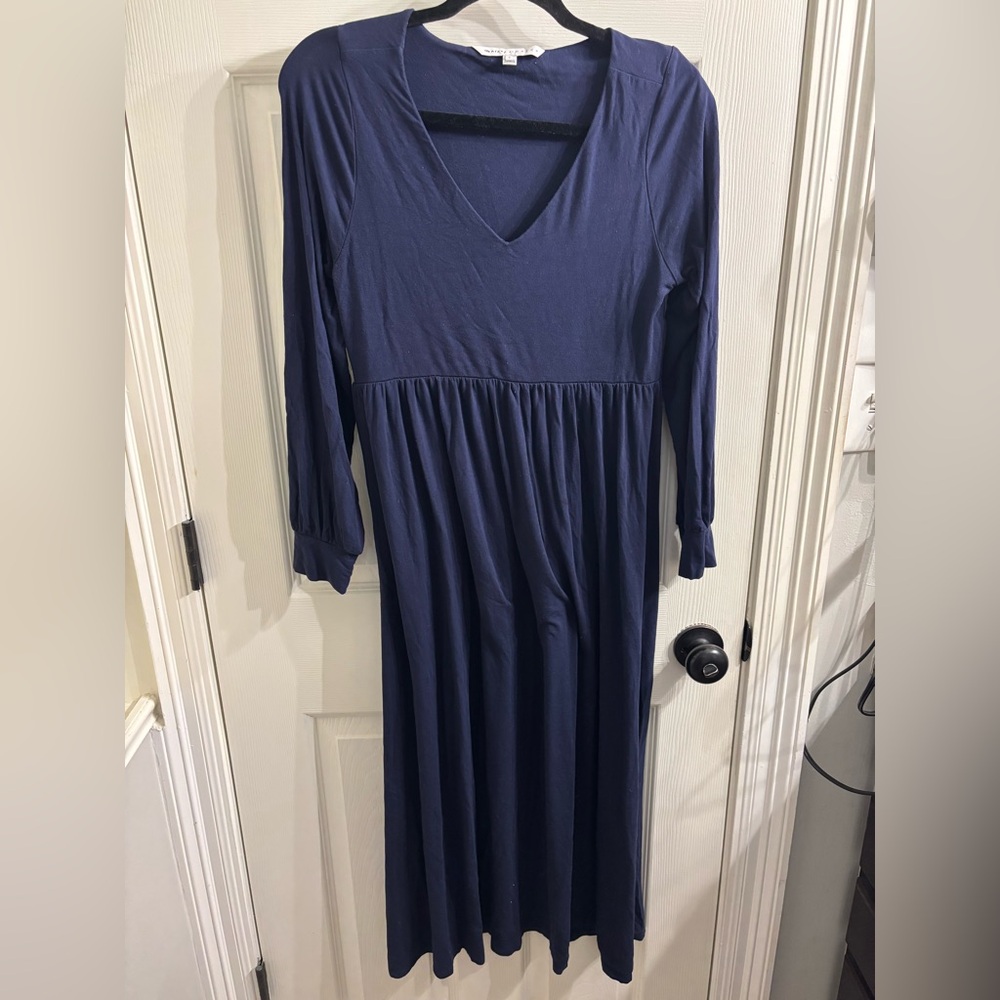 Women's Navy V-Neck Long Sleeve Maxi Dress
